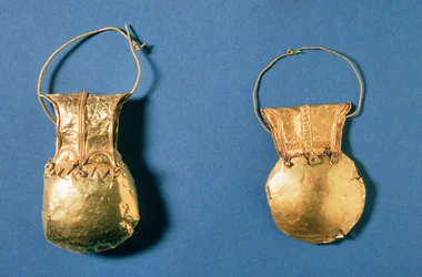 Bulla, Amulett, das von freigeborenen römischen Kindern bis zur Reife getragen wurde, Herculaneum, römisch, 1. Jahrhundert